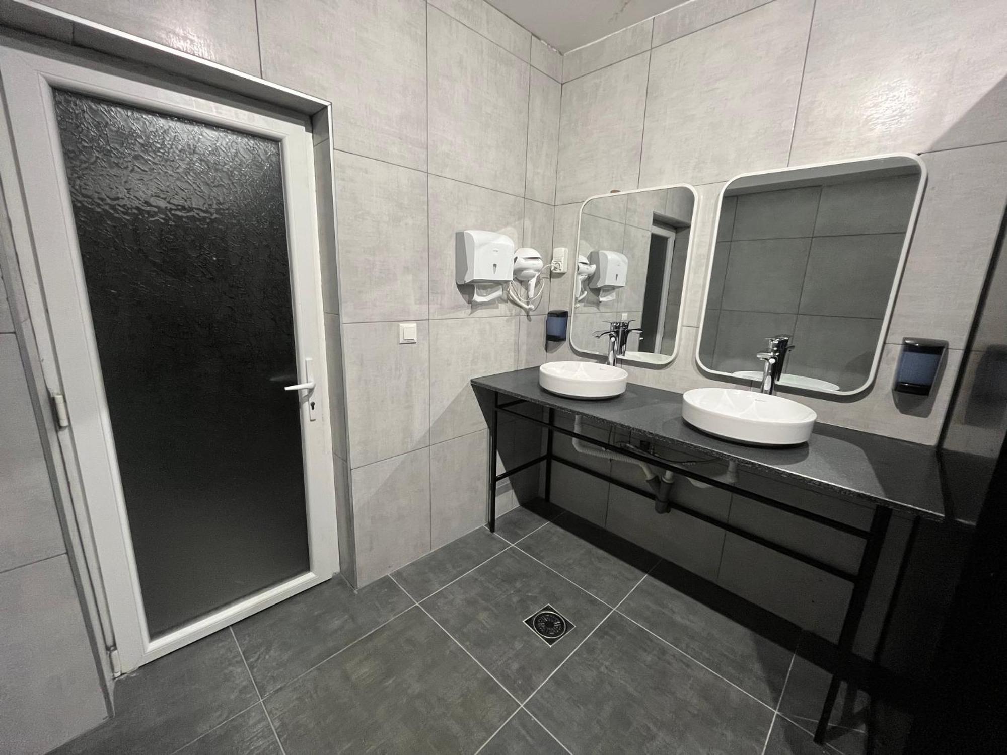 Mickitos Urban Hostel 斯科普里 外观 照片