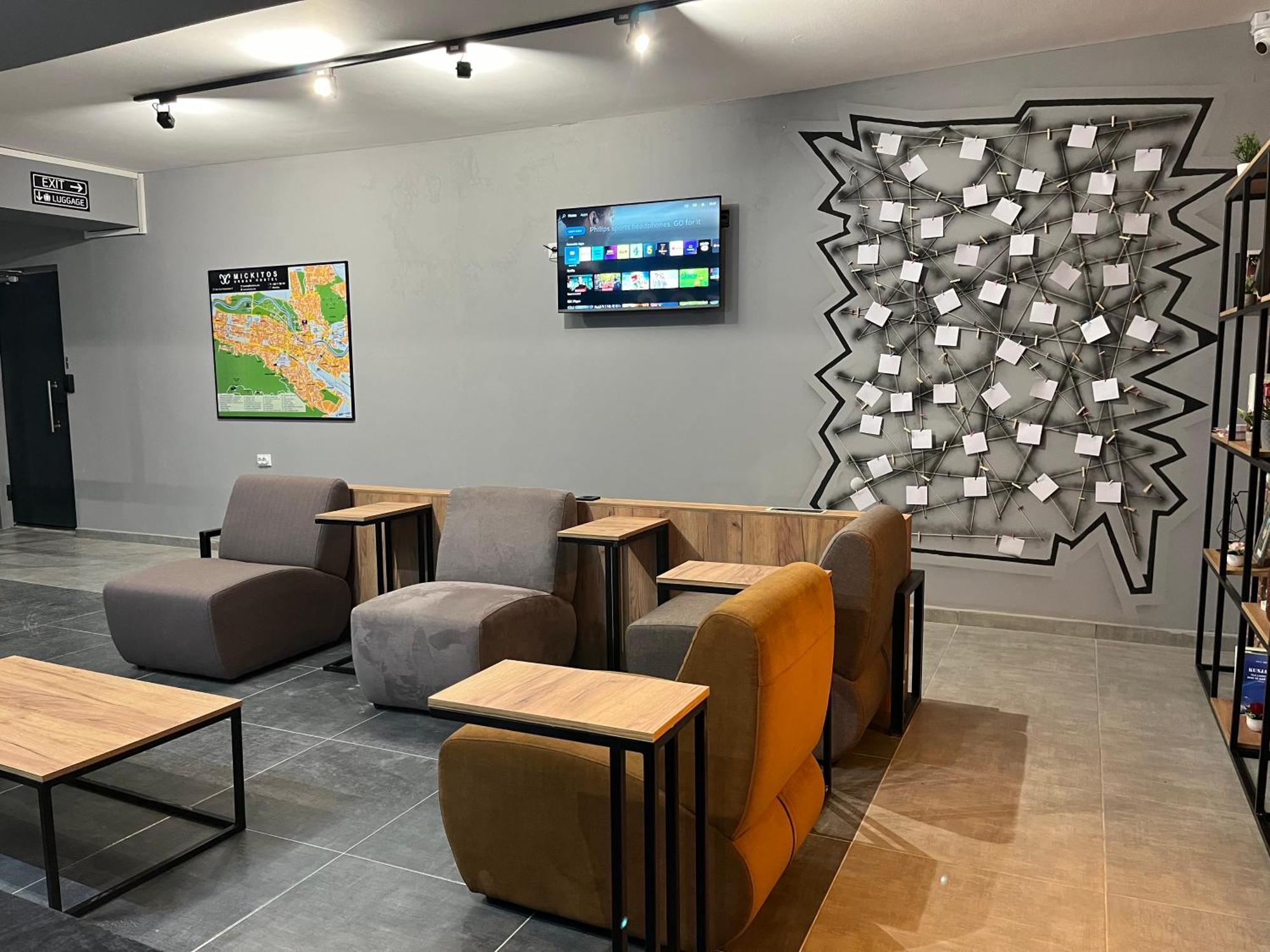Mickitos Urban Hostel 斯科普里 外观 照片